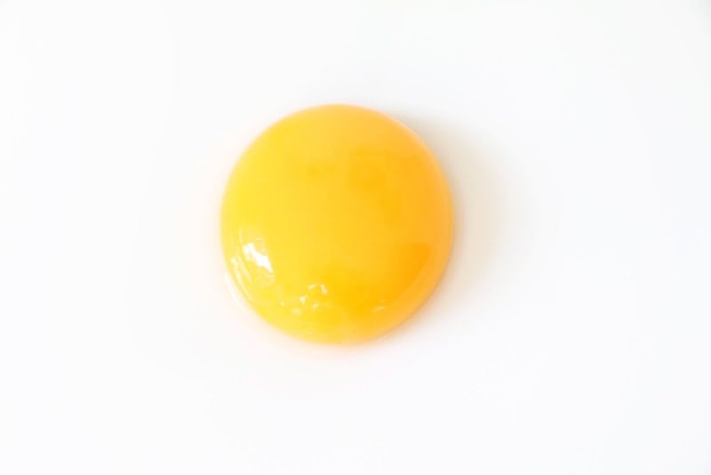 Egg with cloudy egg yolk